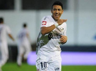 A pedido del Tolo Gallego, Newell's gestionar� la llegada del volante Brian Sarmiento