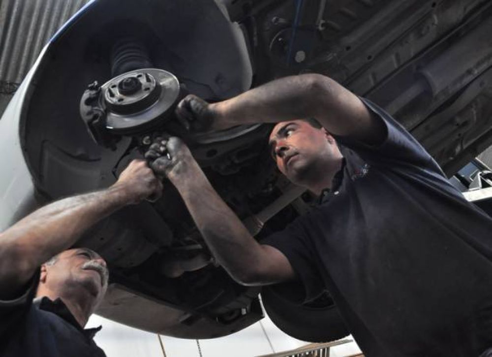 El service del auto para salir de vacaciones cuesta unos $1.700
