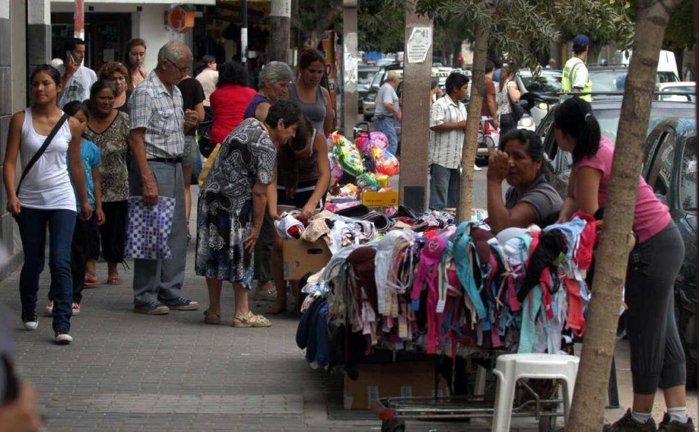 Ventas callejeras suben 41% en Mendoza