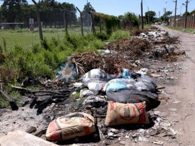 Otro barrio que fue invadido por los residuos