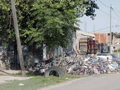 En Bernal Oeste piden limpieza