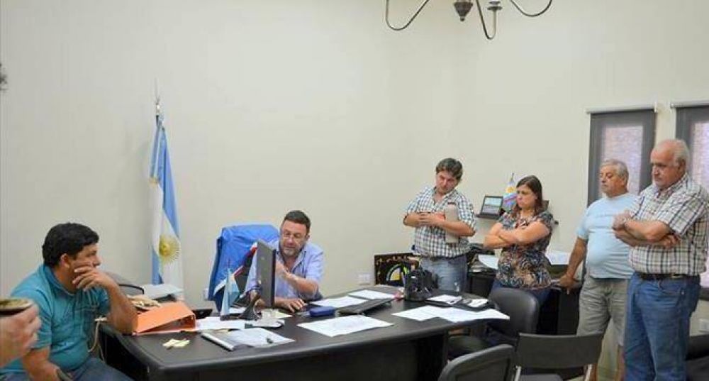 Unas 400 familias son las afectadas por las lluvias, la creciente de r�os y arroyos