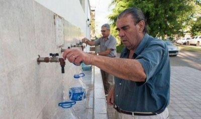 Vecinos de nueve localidades bonaerenses pelean por recibir agua sin ars�nico
