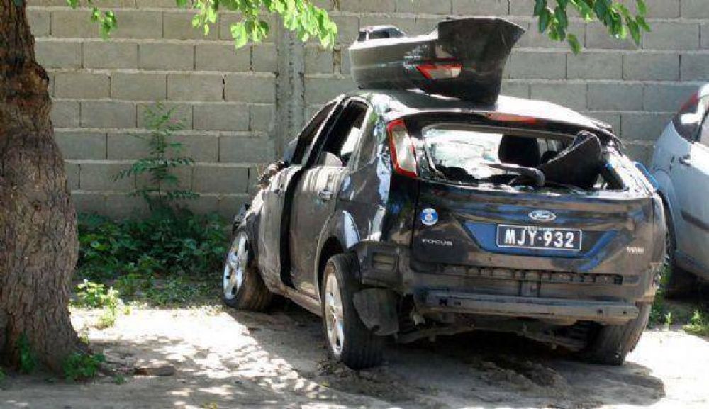 Muri� una joven de 19 a�os en un tremendo vuelco en la Ruta 1