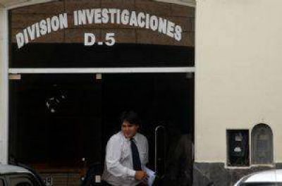 Un polic�a retirado est� arrestado por la desaparici�n de una joven
