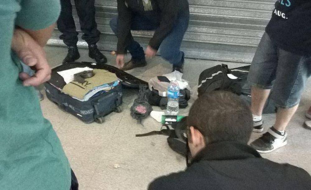Detienen a dos personas con 200 pastillas de �xtasis