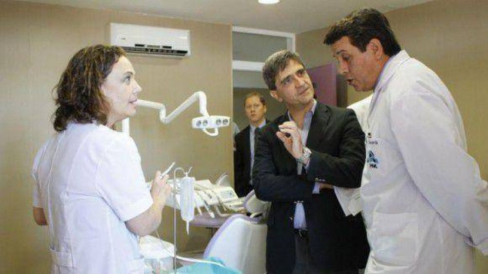 Incorporan nuevos aparatos en el servicio de odontolog�a
