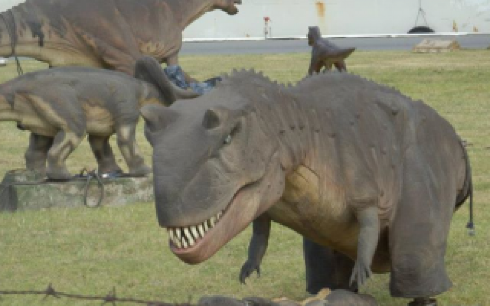 Vacaciones: Llegaron los dinosaurios de Tecn�polis a Mar del Plata