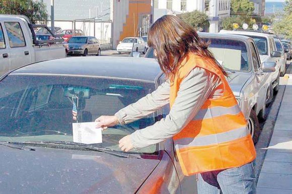 Las tarjetas de estacionamiento de 2014 est�n vigentes hasta fin de mes