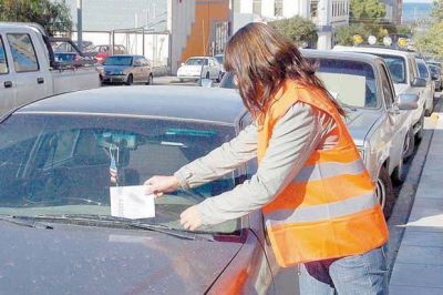 Las tarjetas de estacionamiento de 2014 est�n vigentes hasta fin de mes