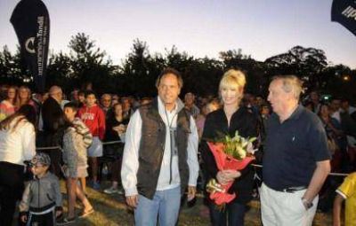 En una escapada a la ciudad, Scioli se mezcl� entre los vecinos y avanz� en proyectos con Lunghi