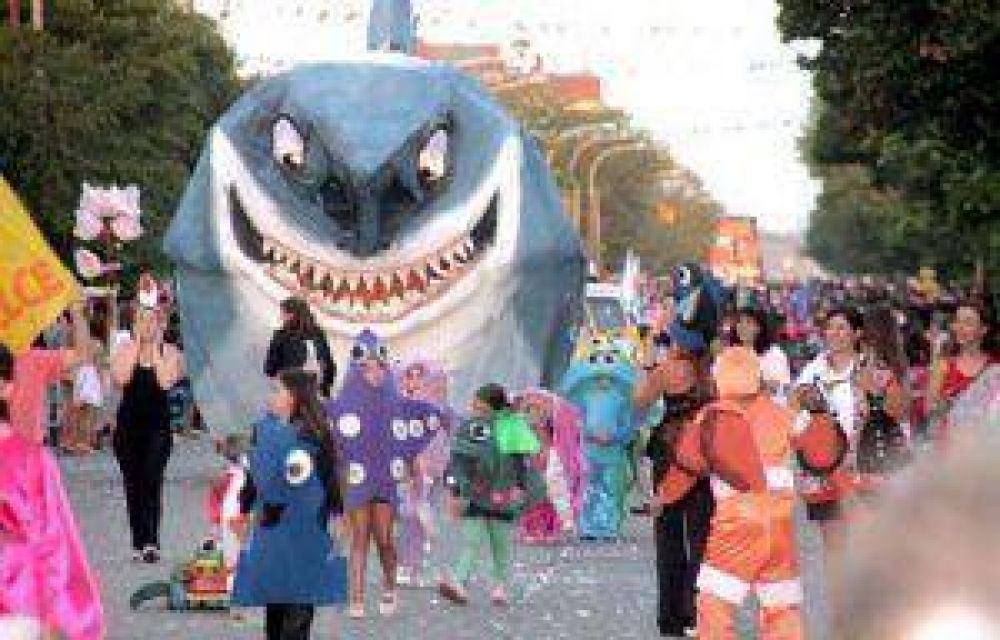Hoy se realiza el desfile inaugural del Festival Infantil 