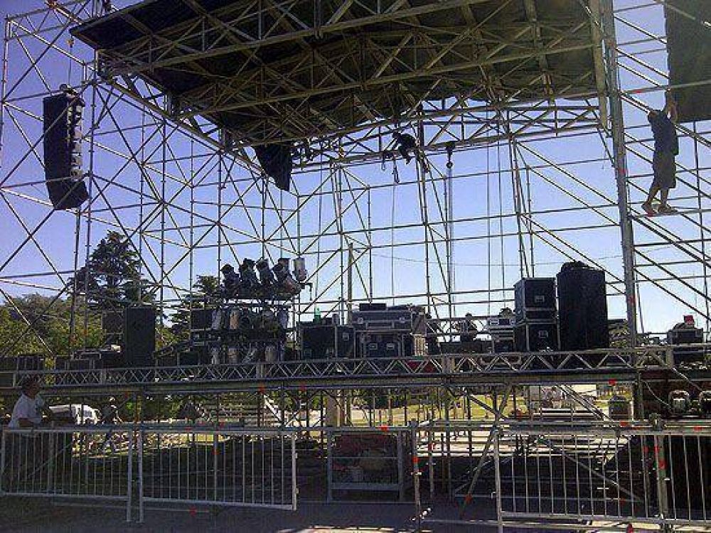 Contin�an los preparativos para la 50� Fiesta de Reyes