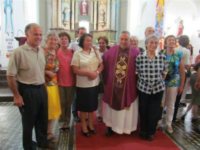 El padre Q��n celebr� sus Bodas de Oro sacerdotales