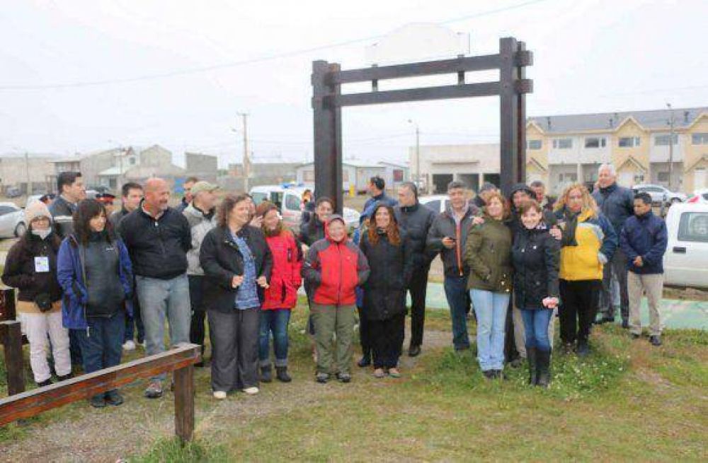 EL MUNICIPIO INAUGUR� SENDERO Y NUEVA CARTELER�A EN LA LAGUNA DE LOS PATOS