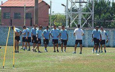 De cara a un torneo hist�rico, el Celeste volvi� al trabajo