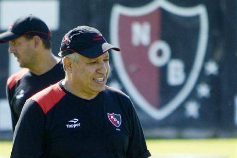 Me ver�s volver: Am�rico Gallego dirigi� su primera pr�ctica en Newell�s