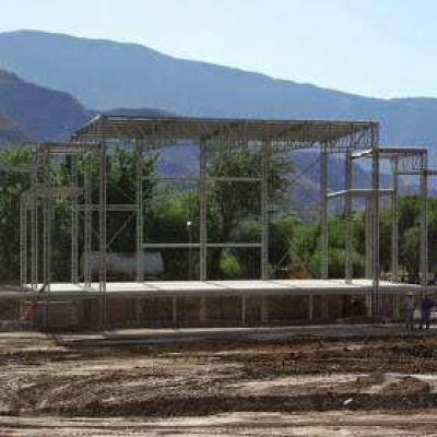 Invierten 10 millones de regal�as para levantar el predio del Festival del Fuerte