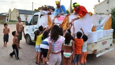 Los Reyes Magos recorrieron Santa Rosa