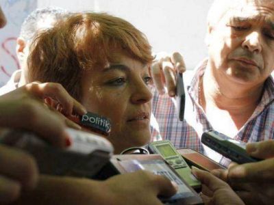 Tras tres horas de reuni�n, docentes acordaron con el gobierno bonaerense una recomposici�n salarial