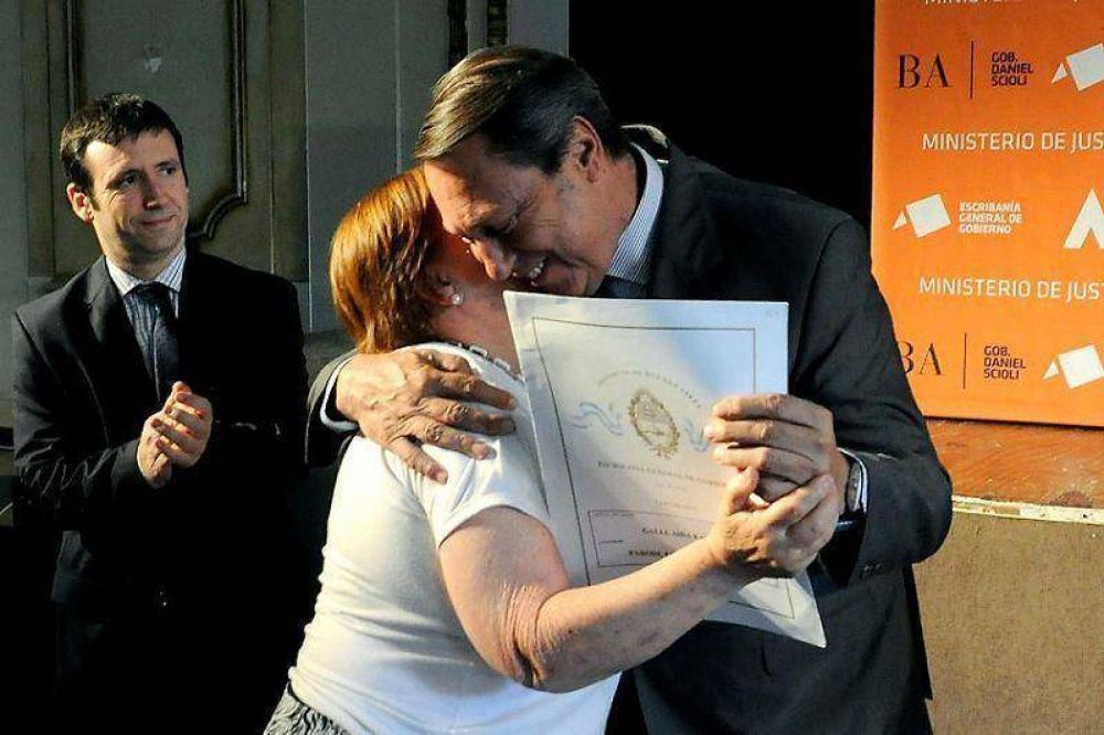 Ya son m�s de 5000 escrituras entregadas a familias de La Plata