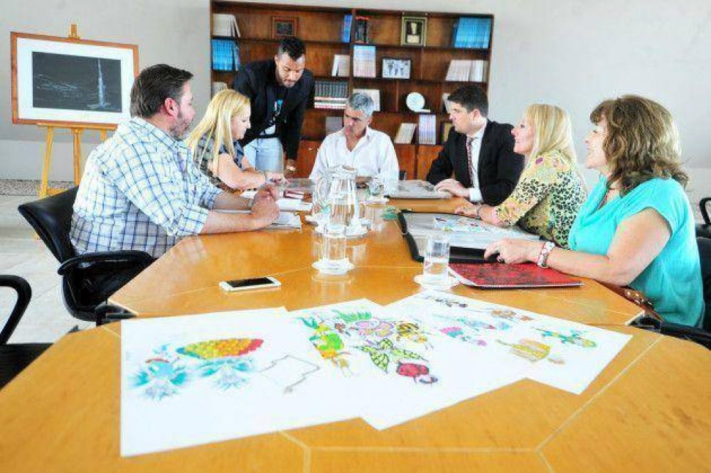 Detallan al vicegobernador sobre los preparativos para el Carnaval