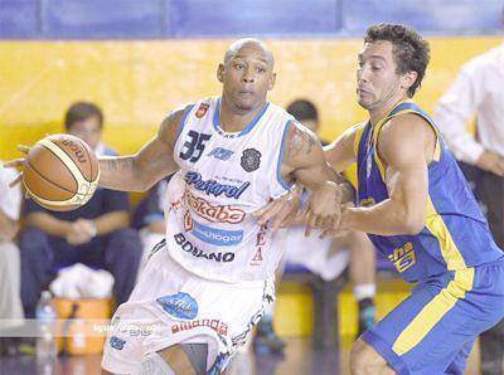 Pe�arol volvi� a tropezar con Boca