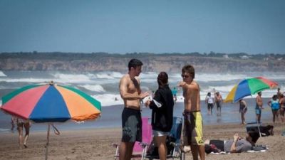 Sombrillas: crece el conflicto y los balnearios se defienden