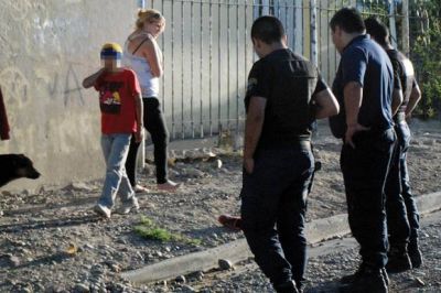 Cami�n atropella y destroza pie de ni�o a cent�metros de un gran derrame de agua