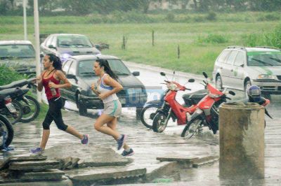 Hay evacuados en Entre R�os por el temporal