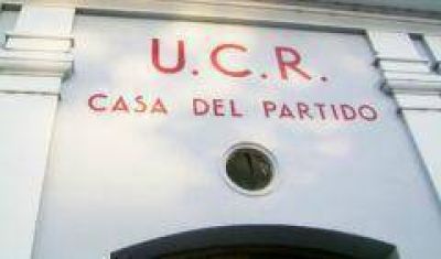 La UCR carg� contra el �sue�o de Urribarri� y llam� a un frente opositor