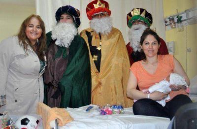 LOS REYES MAGOS TRAJERON LA ALEGR�A Y RENOVARON LA ILUSI�N DE LOS PEQUE�OS
