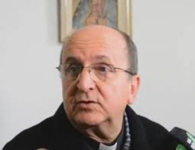 El Arzobispo prometi� colaborar en el caso del sacerdote denunciado