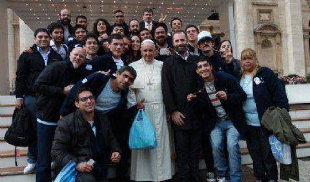  Cuando los victimarios se visten de v�ctimas Detr�s de una visita al Papa, una oscura historia que envuelve al 
