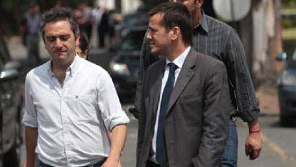 La foto de Scioli divide opiniones en La C�mpora