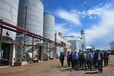 El vicegobernador visit� una planta productora de bioetanol
