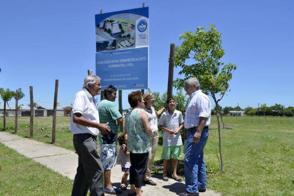 La plaza y la cancha de f�tbol del barrio Independencia estar�n integrados al centro de rehabilitaci�n del Sedronar