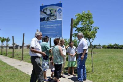 La plaza y la cancha de f�tbol del barrio Independencia estar�n integrados al centro de rehabilitaci�n del Sedronar
