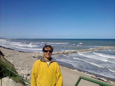 Denuncian la usurpaci�n y explotaci�n laboral de balneario de Acantilados, el del ascensor