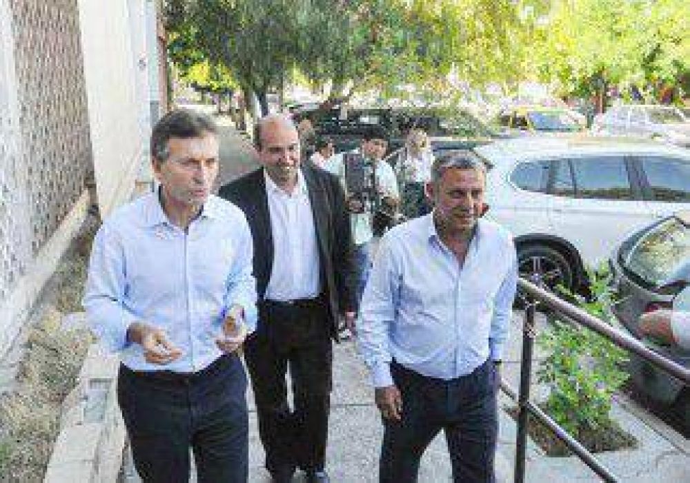 Lleg� el d�a: Macri y Quiroga caminar�n por La Angustora 