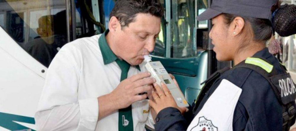 REFUERZAN CONTROLES VIALES Y DE ALCOHOLEMIA EN LA NUEVA TERMINAL DE �MNIBUS