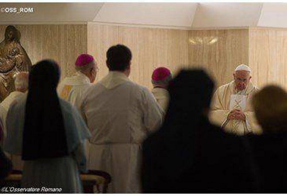 El Papa celebra la Misa por las vctimas del atentado en Pars