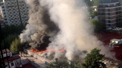 Se incendi� el dep�sito de un supermercado en Belgrano: los vecinos fueron evacuados