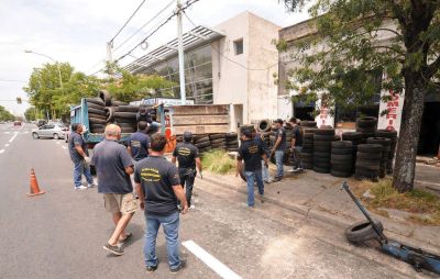 Secuestraron 400 neum�ticos robados en una gomer�a donde los vend�an