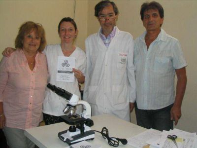 Nuevo microscopio para el laboratorio del Alende