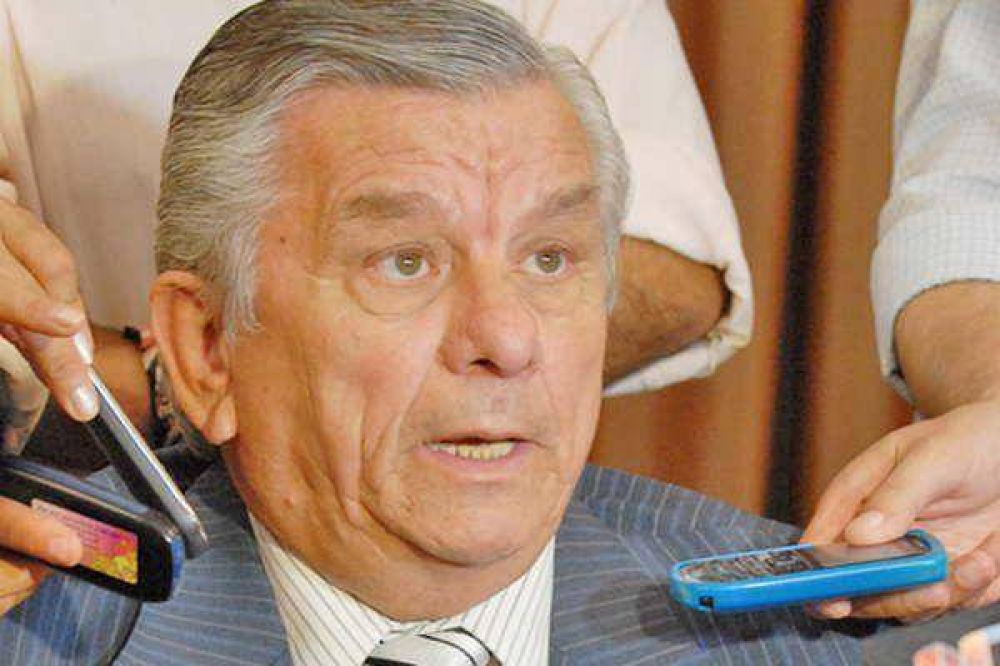 El intendente Infante mostr� su fastidio por la situaci�n que vivieron los usuarios