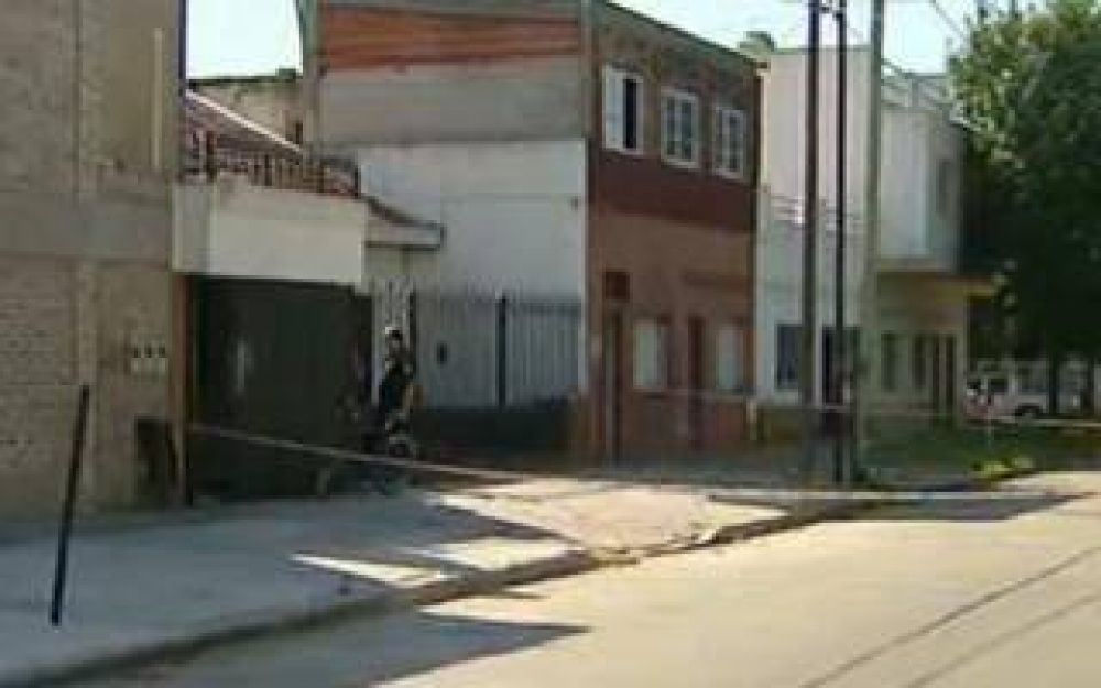 Crimen mafioso en Quilmes: Incendiaron una casa y mataron 3 personas