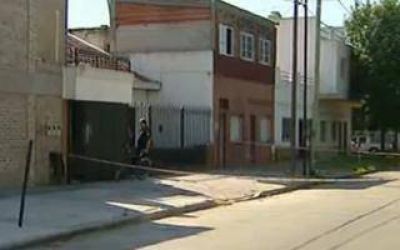 Crimen mafioso en Quilmes: Incendiaron una casa y mataron 3 personas
