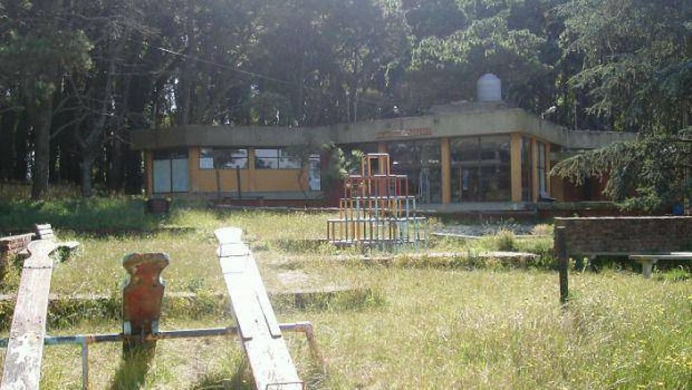 Aseguran que la Laguna de los Padres est� �en un estado de abandono total�