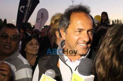 Scioli llega a Tandil para inaugurar dependencias policiales